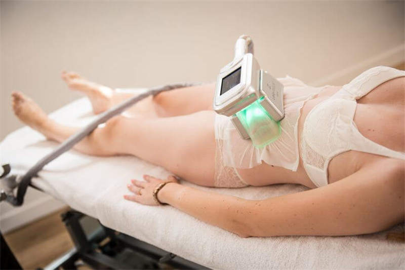 CRYOLIPOLYSIS-2.jpg